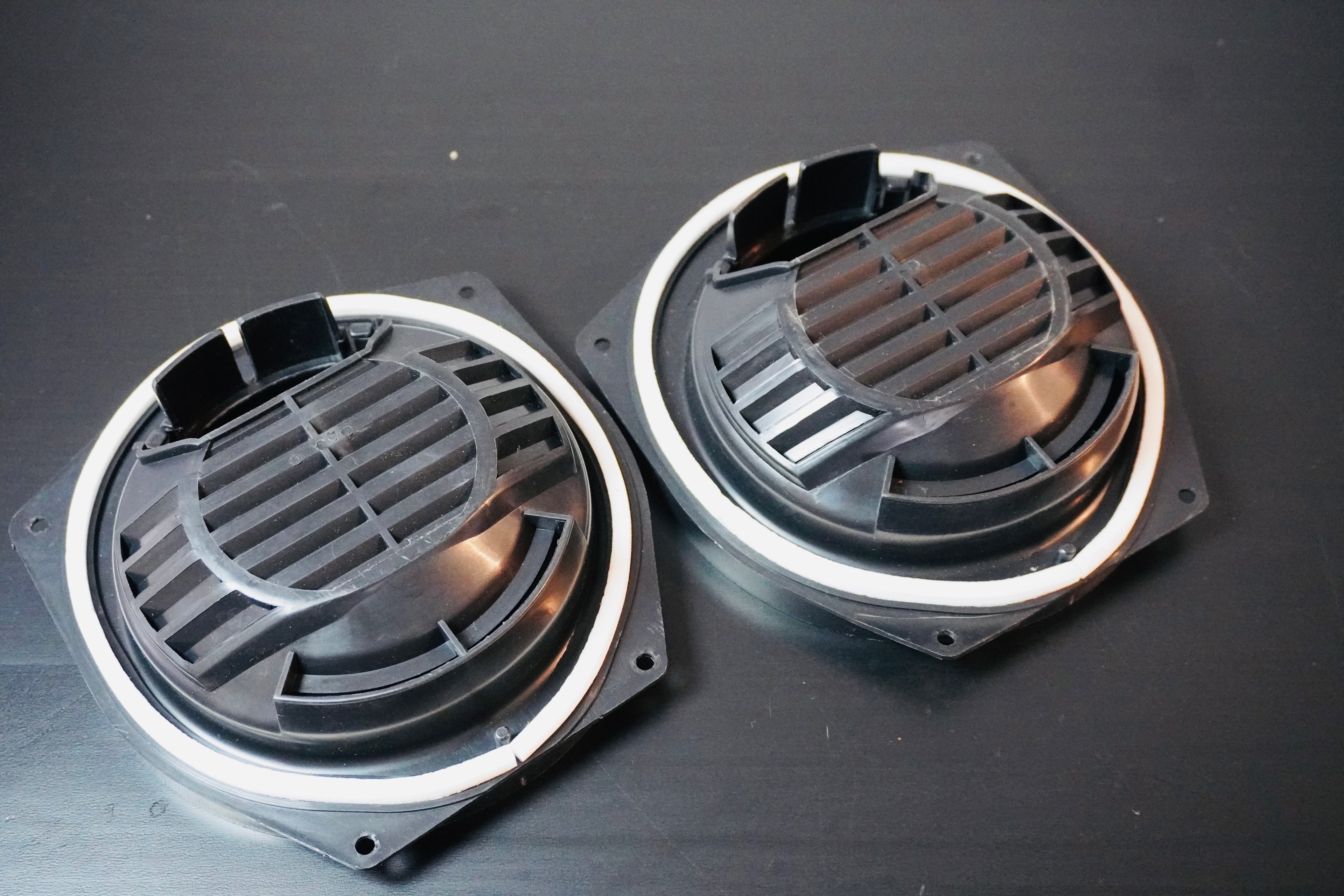 94-01 ACURA INTEGRA SPEAKER BRACKETS PAIR MINT CONDITION 39112-SH3-A01