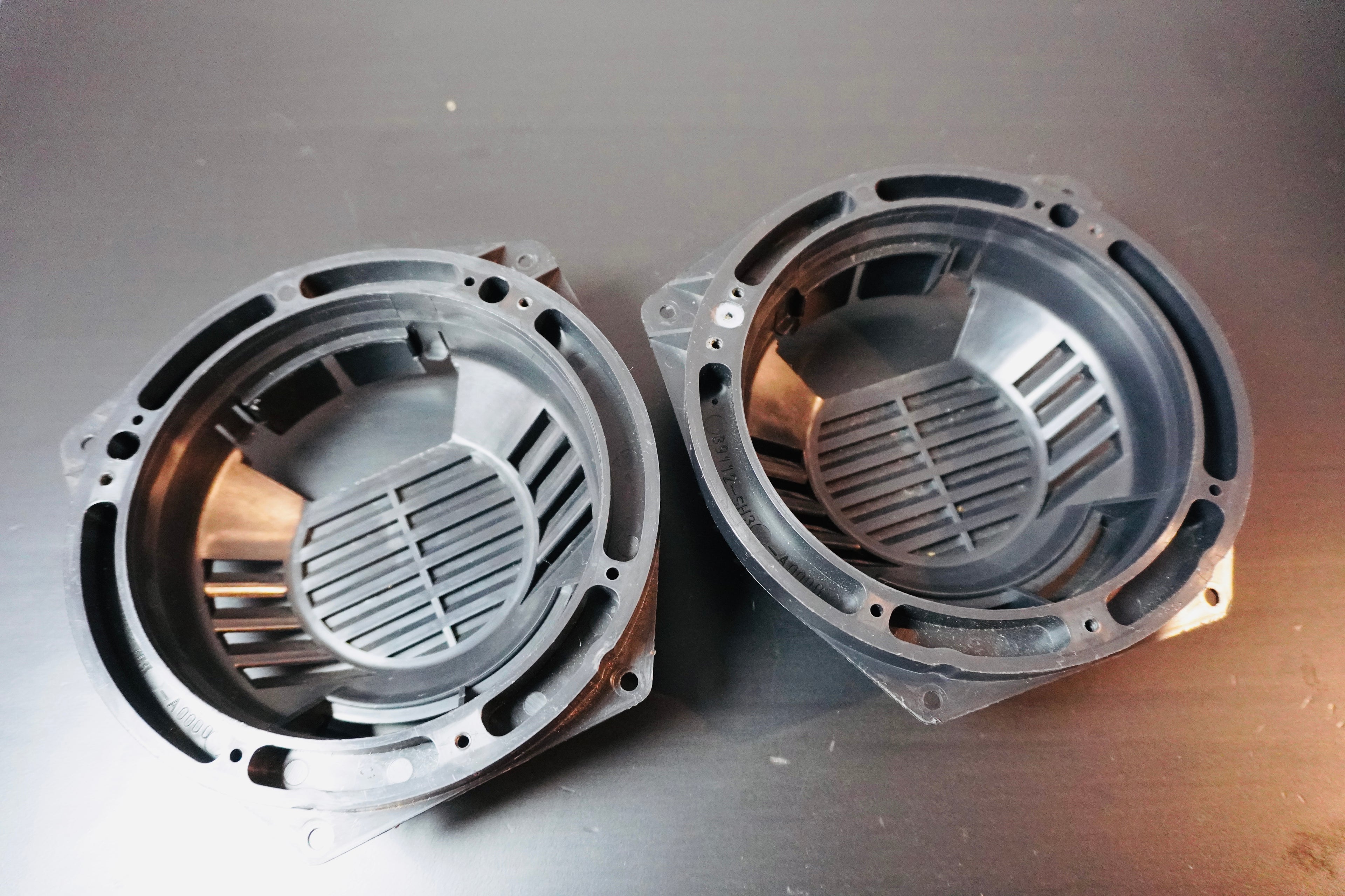 94-01 ACURA INTEGRA SPEAKER BRACKETS PAIR MINT CONDITION 39112-SH3-A01