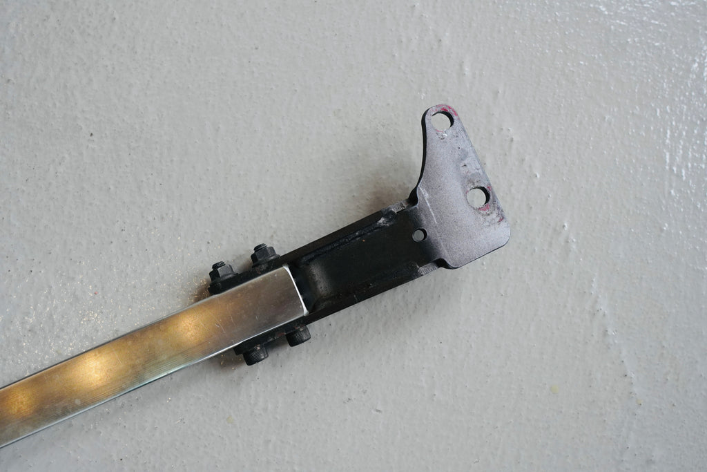 INTEGRA TYPE R FRONT STRUT BAR (USED)