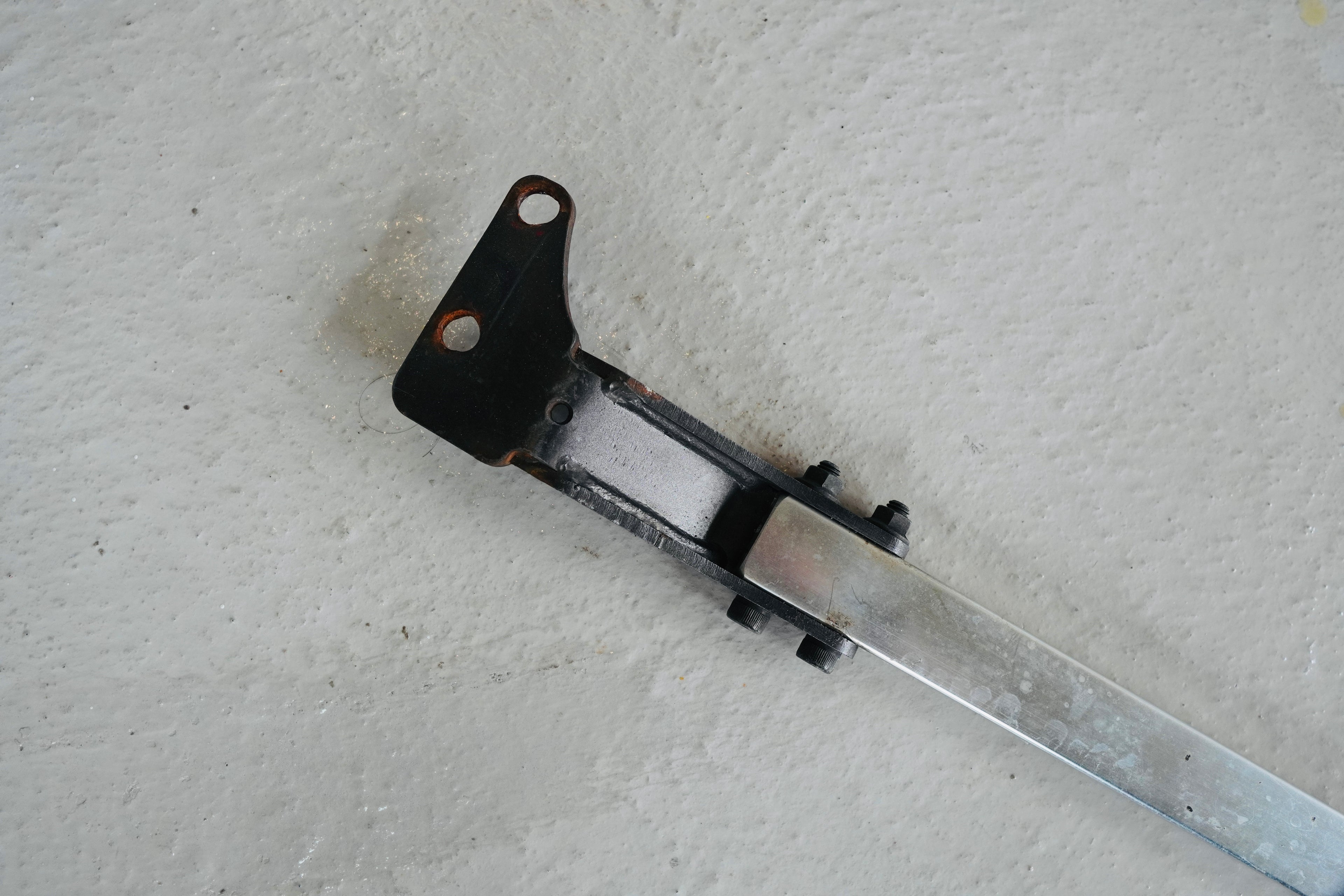 INTEGRA TYPE R FRONT STRUT BAR (USED)