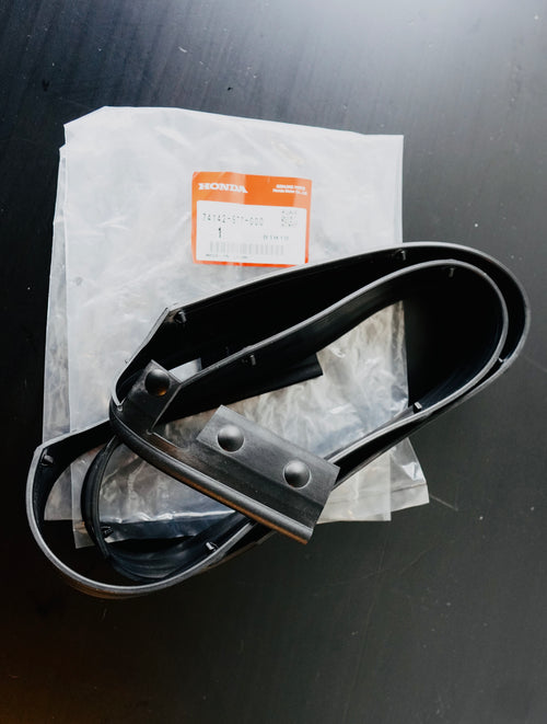 94-01 ACURA INTEGRA 2DR & 4DR OEM GENUINE SEAL
