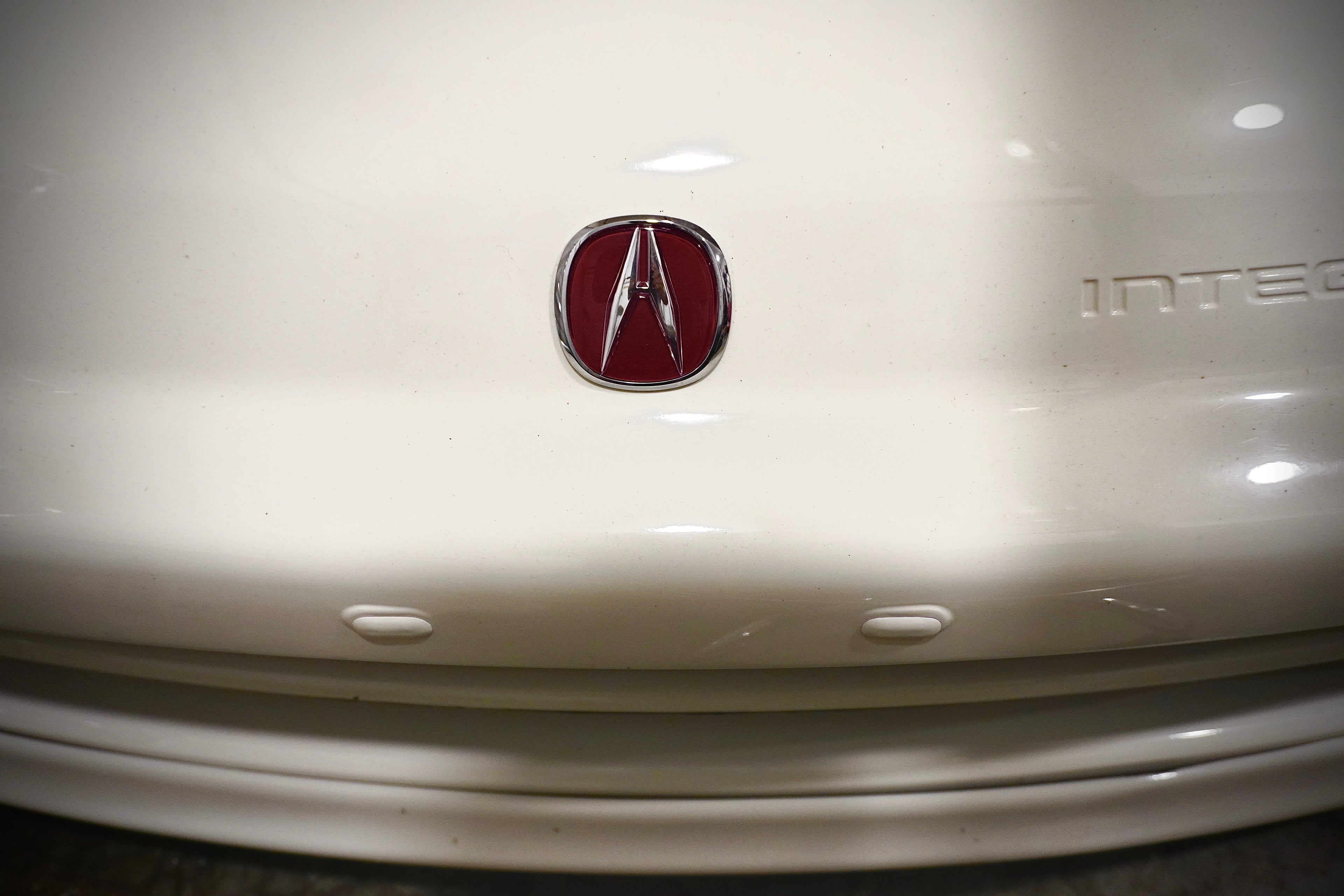 USDM INTEGRA TYPE R GENUINE FRONT BADGE 75700-ST7-R00