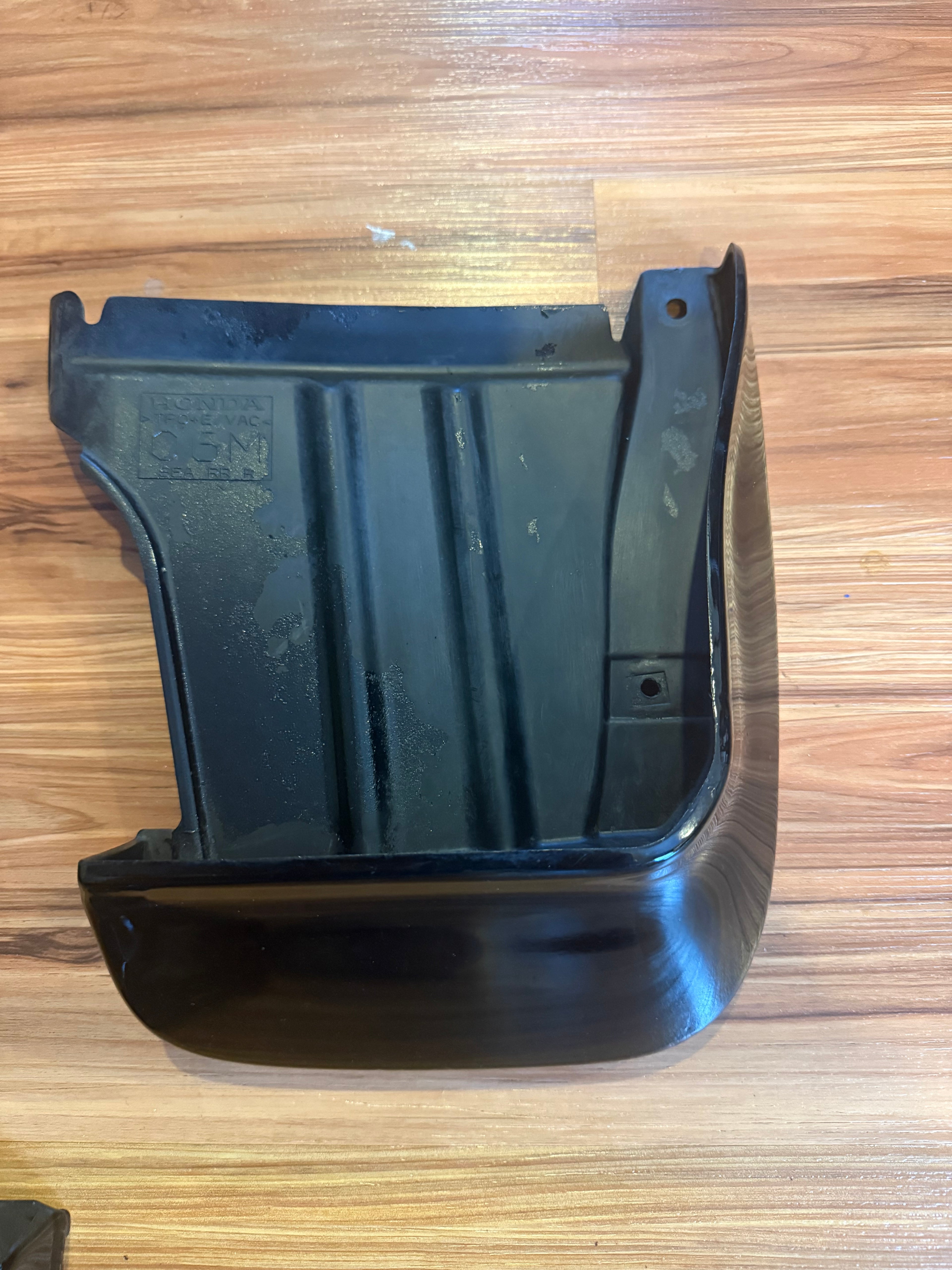 USED SET OF 4 06-08 OEM GENUINE MUDGUARDS